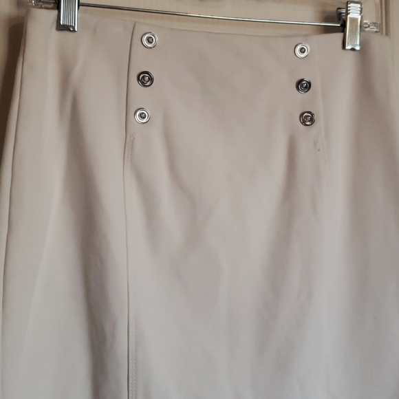 White House Black Market white pencil skirt - Picture 2 of 5